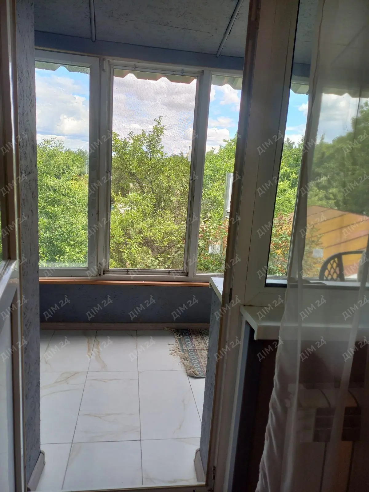 Житло в центральній частині міста 
 | Приват житло