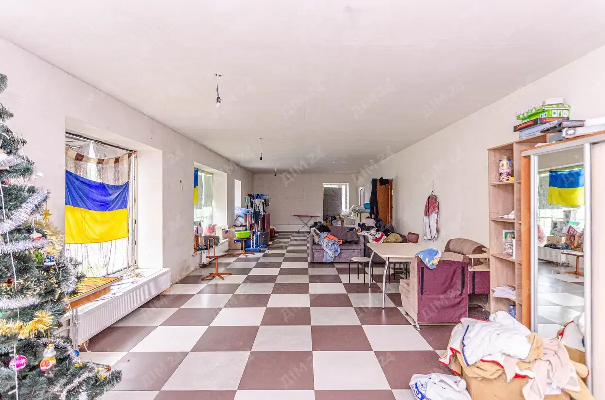 Продаж виробничої бази в с. Покровське | Приват житло