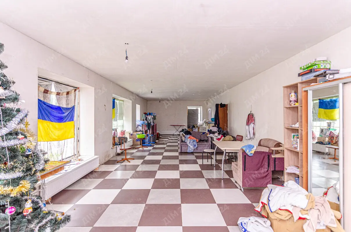 Продаж виробничої бази в с. Покровське | Приват житло