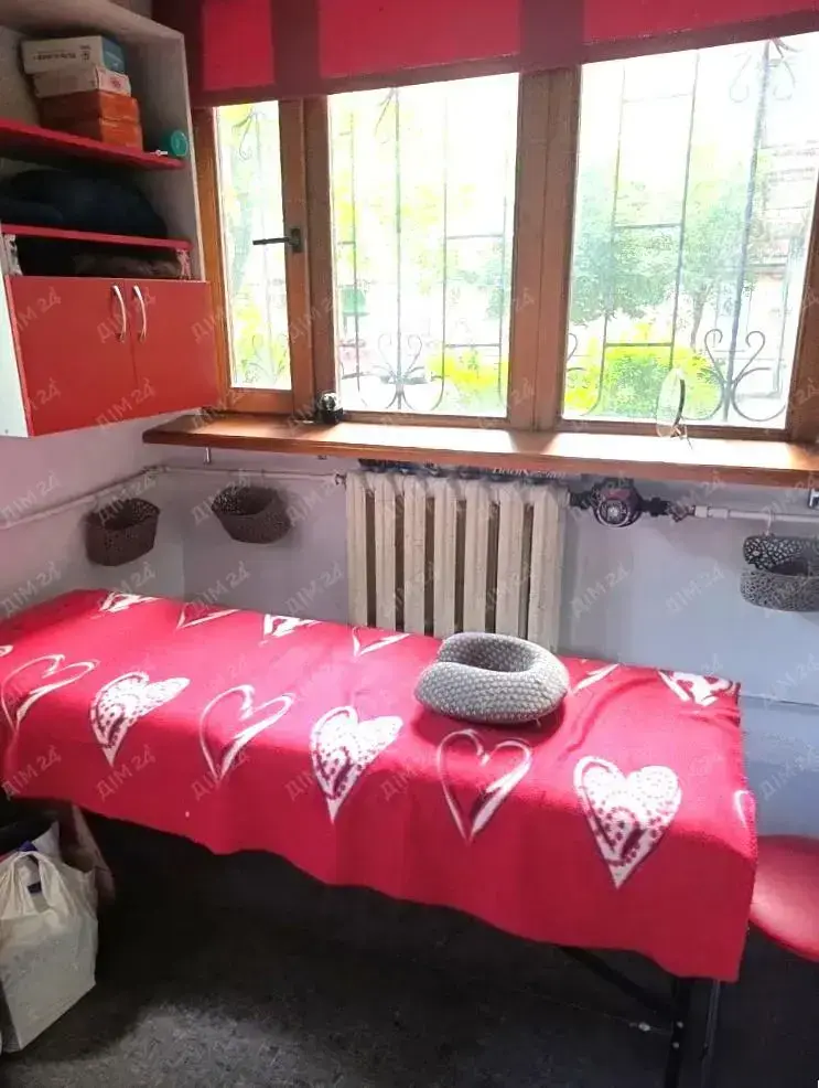 Комерційне приміщення 30 кв.м поруч з  ТРЦ «Київ» | Приват житло
