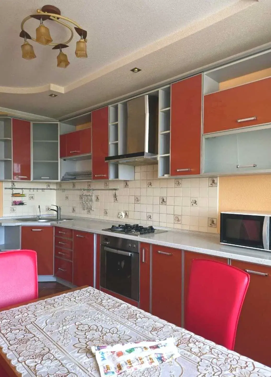 Продаж 2 кімнатної просторої квартири на Склозаводі. | Приват житло