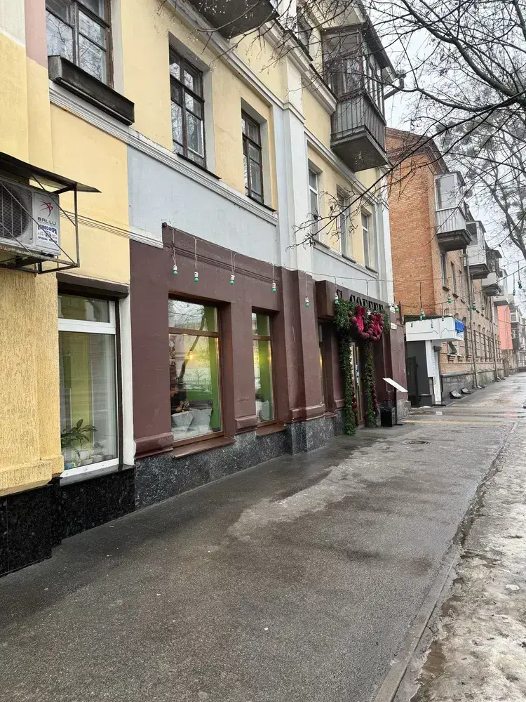 Простора 1-кімнатна квартира в самому центрі міста - 44,5 м2
 | Приват житло