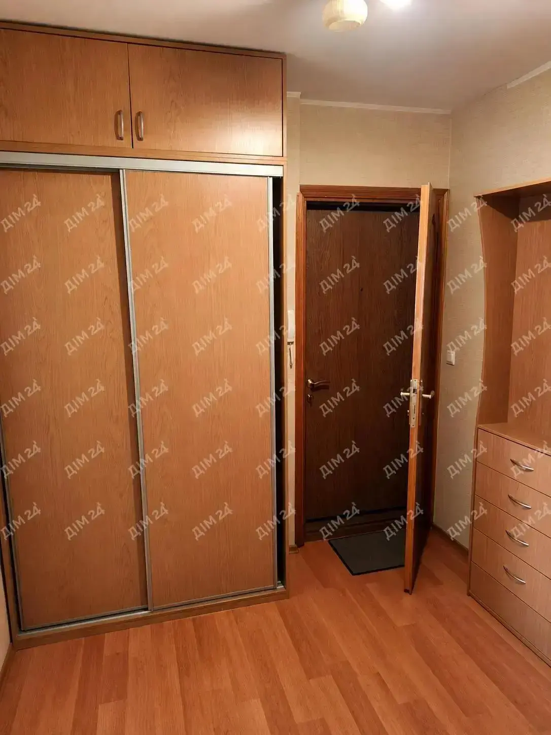 3-кімнатна квартира на Половках з роздільними кімнатами | Приват житло