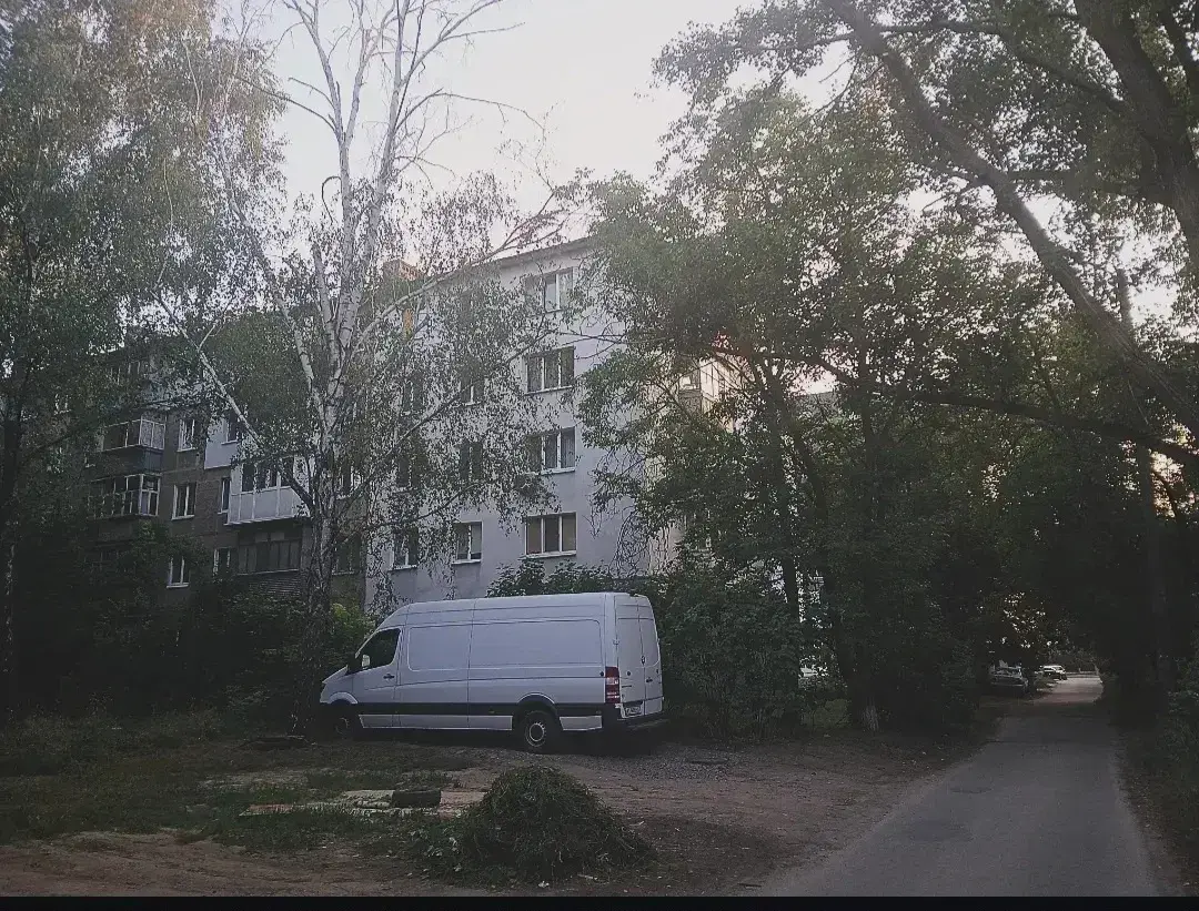 Двокімнатна  на Алмазному | Приват житло