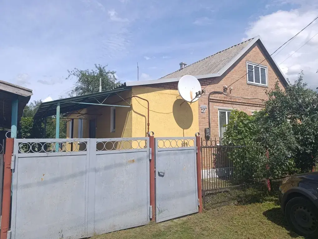 Великий добротний будинок у передмісті | Приват житло