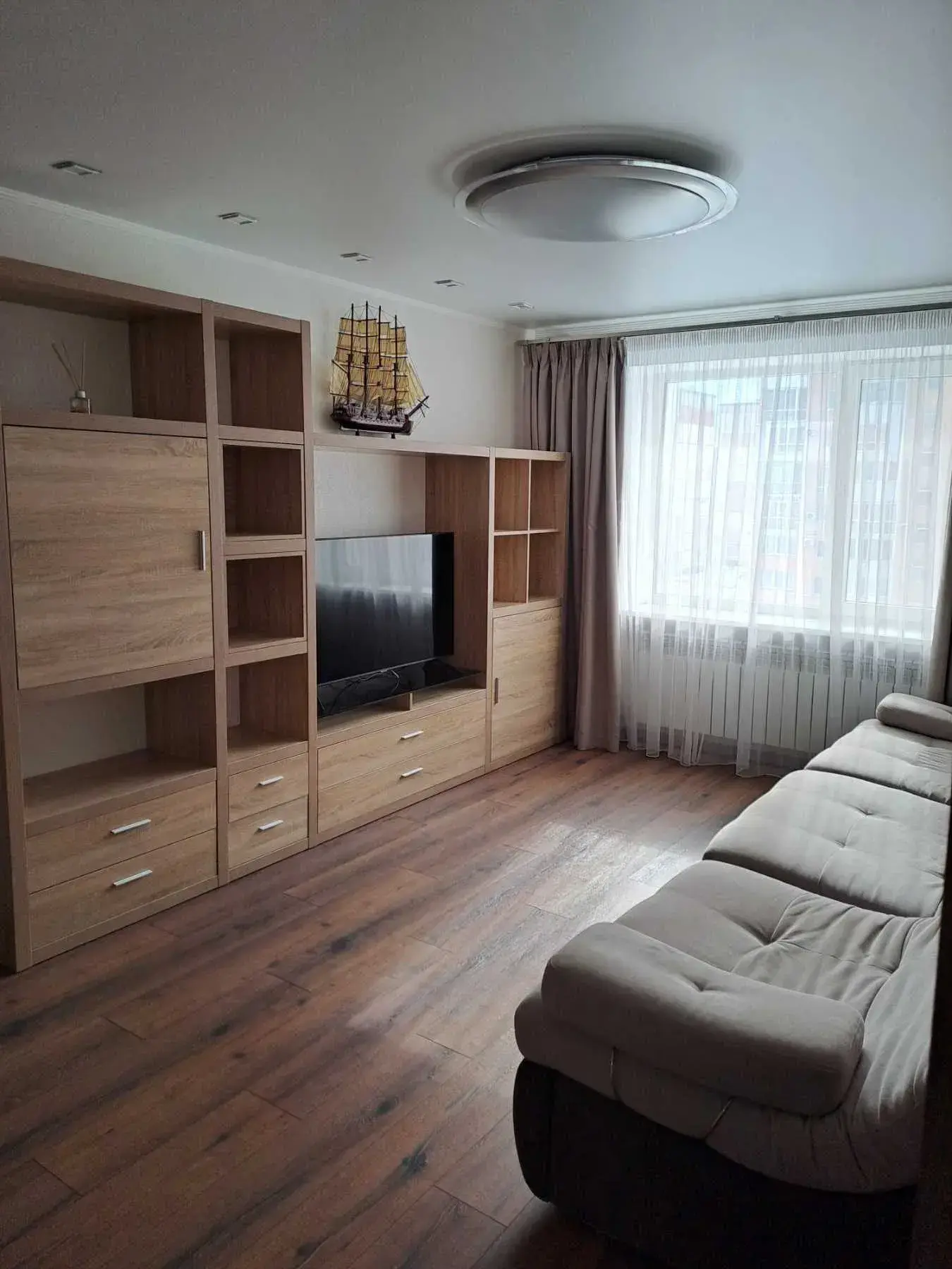Продаж 1 кімнатної квартири на Леваді з ремонтом | Приват житло