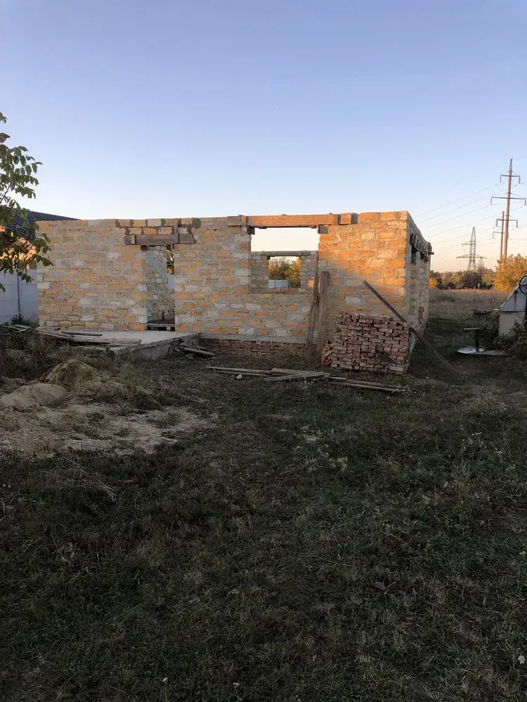 Земельна ділянка 15 соток із будинком та гаражем - Супрунівка | Приват житло