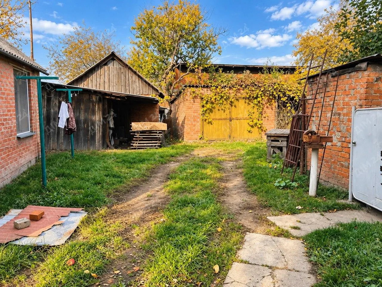2 кімнатна квартира в приватному секторі з гаражем та ділянкою в м.Полтава | Приват житло