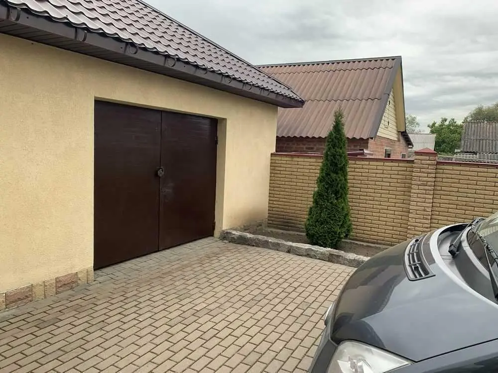 Просторий  двоповерховий будинок на Подолі | Приват житло