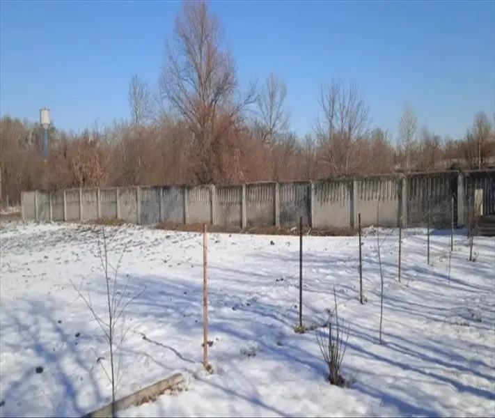 Продається велика ділянка землі у центрі Кротенок | Приват житло