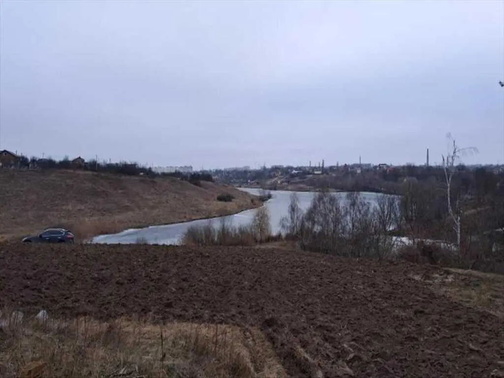 Земельна ділянка поряд з водою! | Приват житло