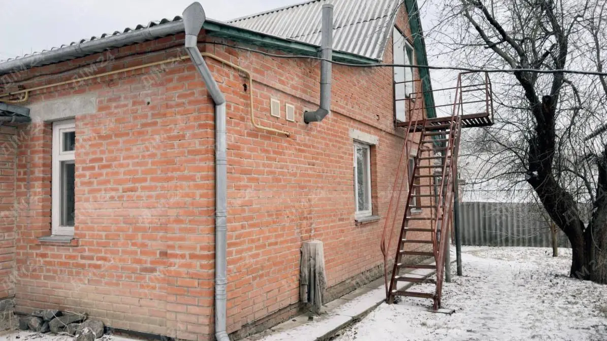 Два житлові будинки за 20 км від м.Полтава, Полтавський район | Приват житло